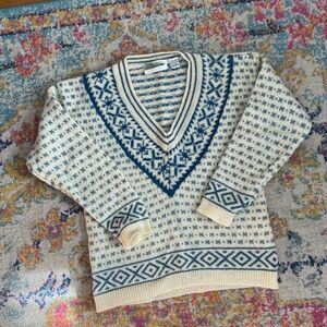 American Vintage 100% Shetland Wool, Cream and Blue V-Neck Sweater